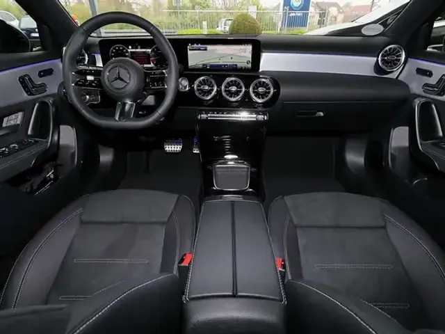 Mercedes-Benz A 250