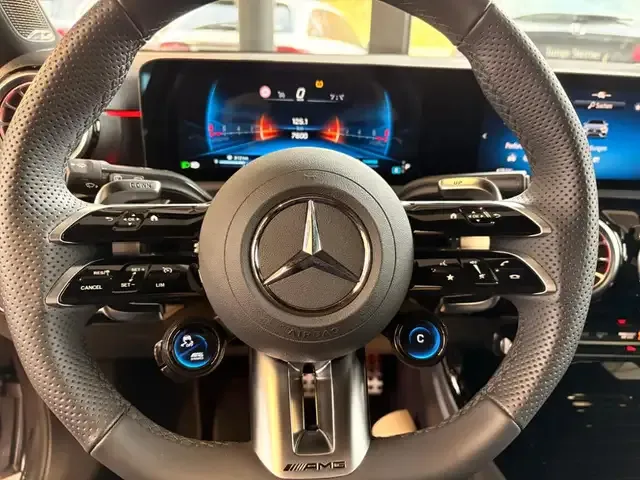 Mercedes-Benz A 35 AMG