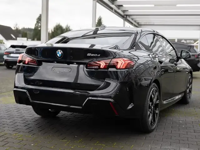 BMW 220