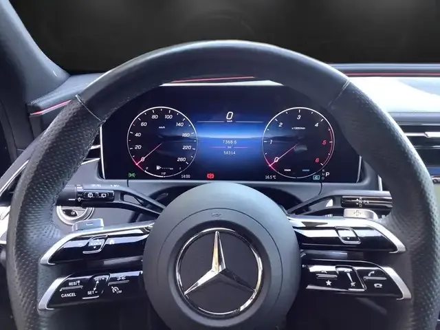 Mercedes-Benz E 220