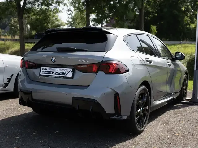 BMW 120