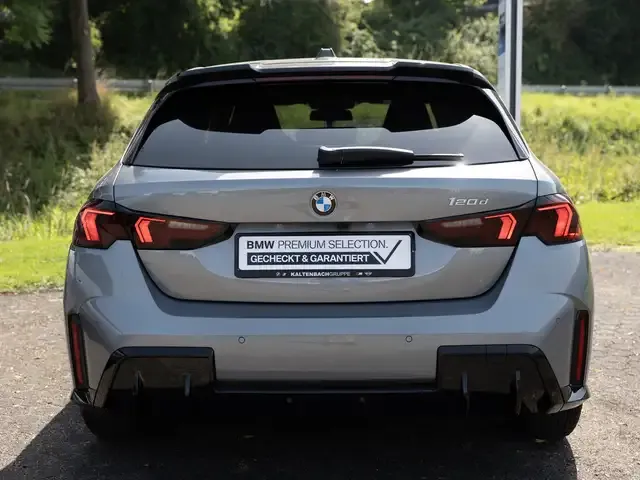 BMW 120