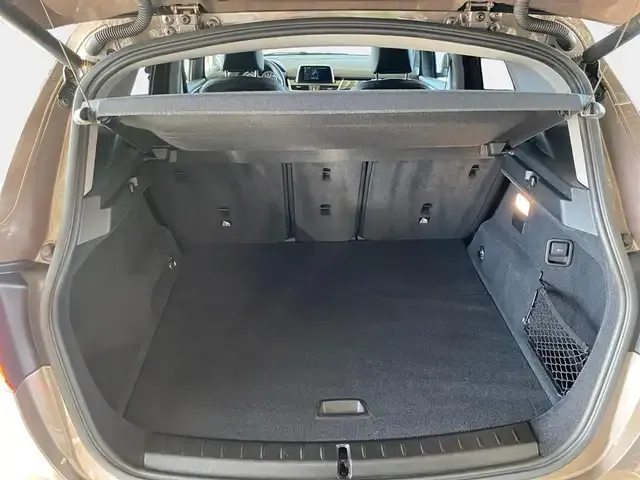 BMW 225