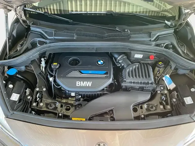 BMW 225