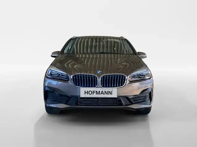 BMW 225
