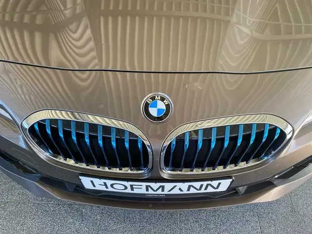 BMW 225
