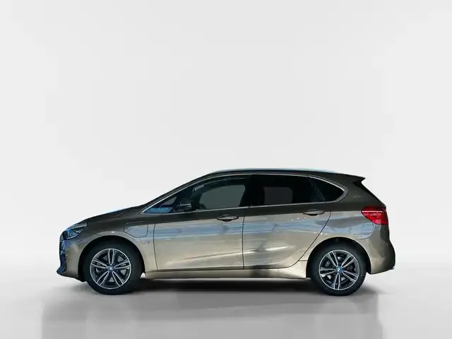 BMW 225