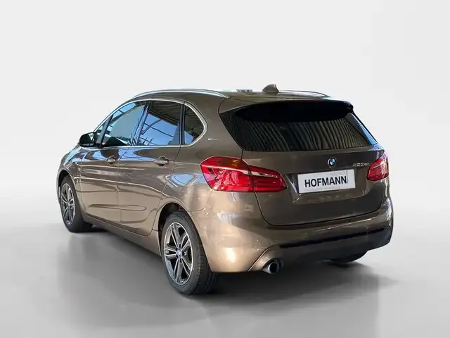 BMW 225