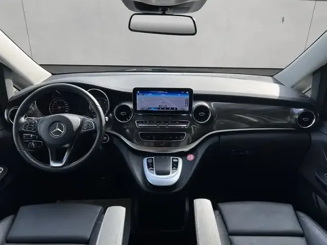 Mercedes-Benz V 250