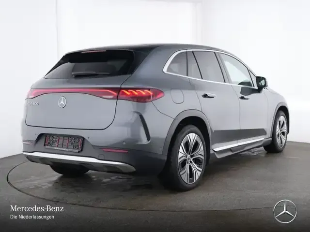 Mercedes-Benz EQE SUV