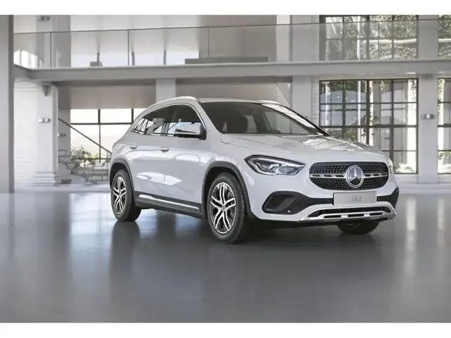 Mercedes-Benz GLA 200