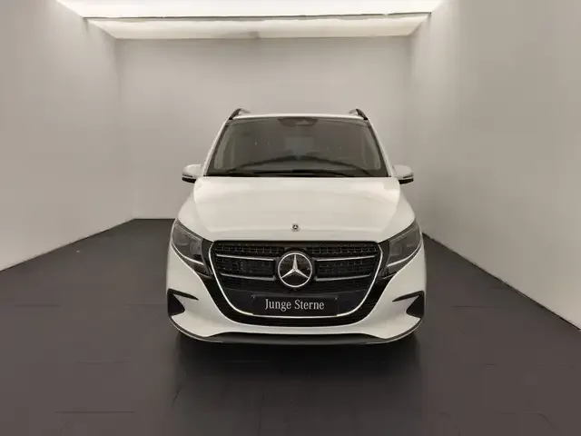Mercedes-Benz V 220
