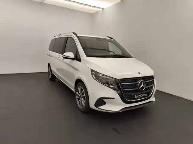 Mercedes-Benz V 220