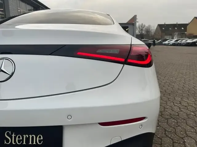 Mercedes-Benz CLE 200