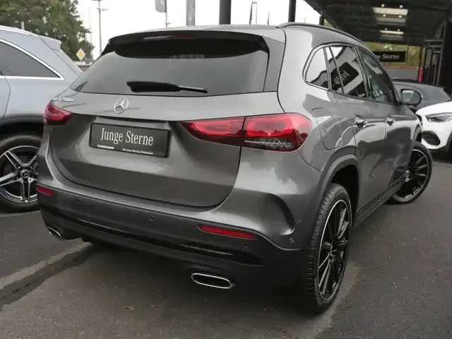 Mercedes-Benz GLA 250
