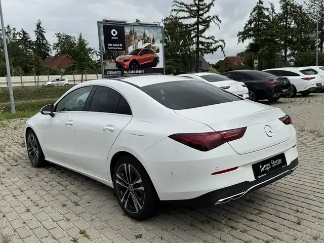 Mercedes-Benz CLA 180