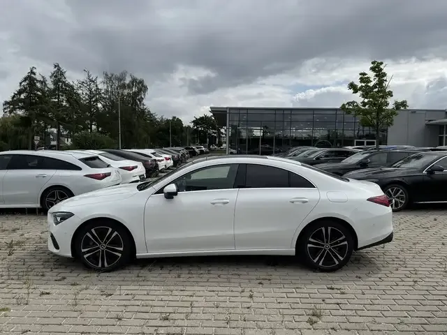 Mercedes-Benz CLA 180