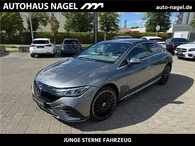 Mercedes-Benz EQE 300