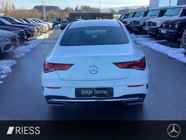 Mercedes-Benz CLA 250