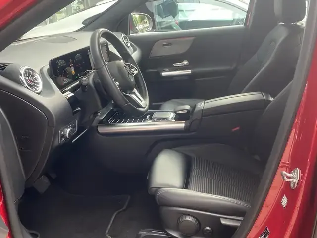 Mercedes-Benz EQA 300