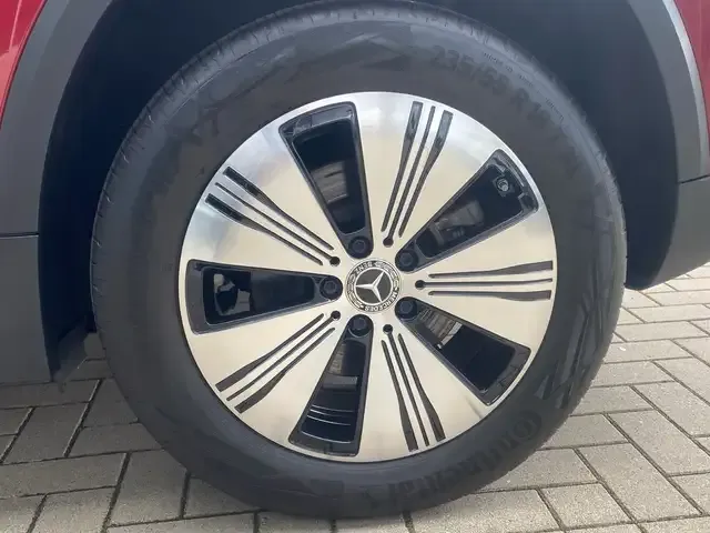 Mercedes-Benz EQA 300