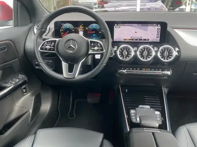 Mercedes-Benz EQA 300