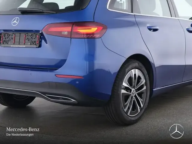 Mercedes-Benz B 180