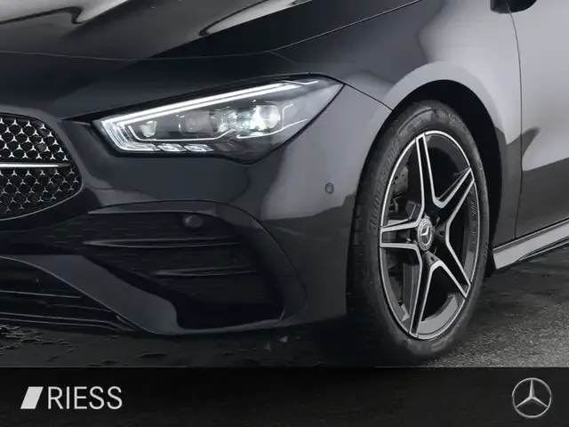 Mercedes-Benz CLA 220