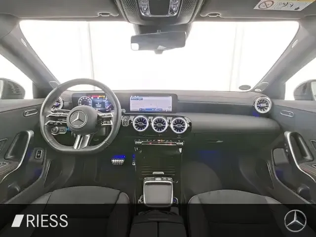 Mercedes-Benz CLA 220