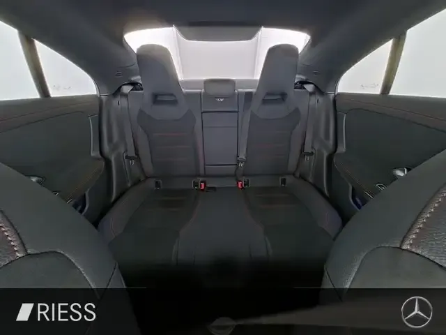Mercedes-Benz CLA 220