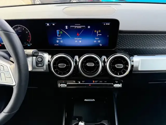 Mercedes-Benz GLB 200