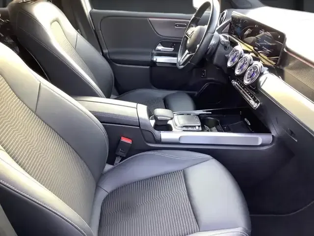 Mercedes-Benz EQB 250