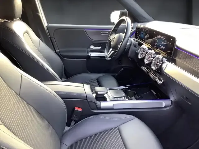 Mercedes-Benz EQB 250