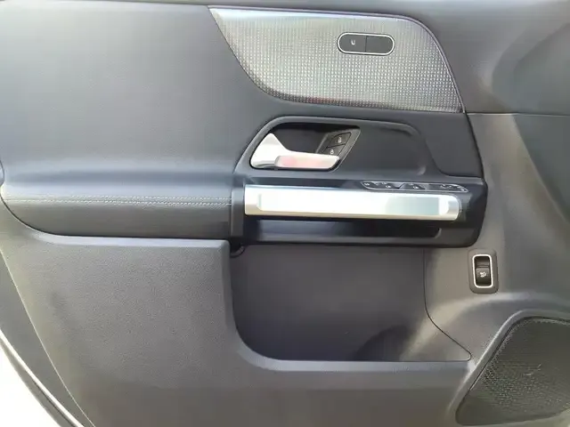 Mercedes-Benz EQB 250