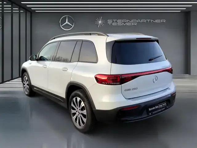 Mercedes-Benz EQB 250