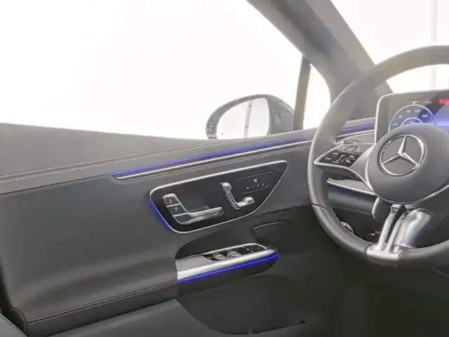 Mercedes-Benz EQE 300