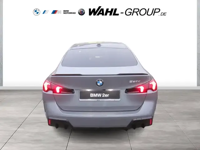 BMW 220