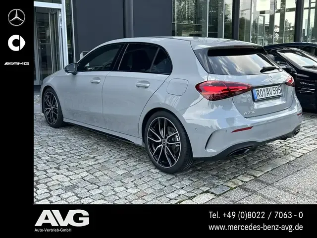 Mercedes-Benz A 200