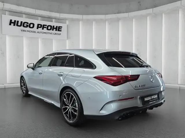 Mercedes-Benz CLA 200