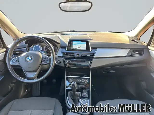 BMW 218