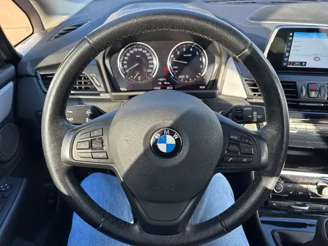 BMW 218