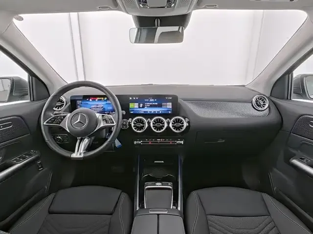Mercedes-Benz GLA 220