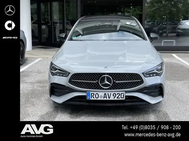 Mercedes-Benz CLA 200