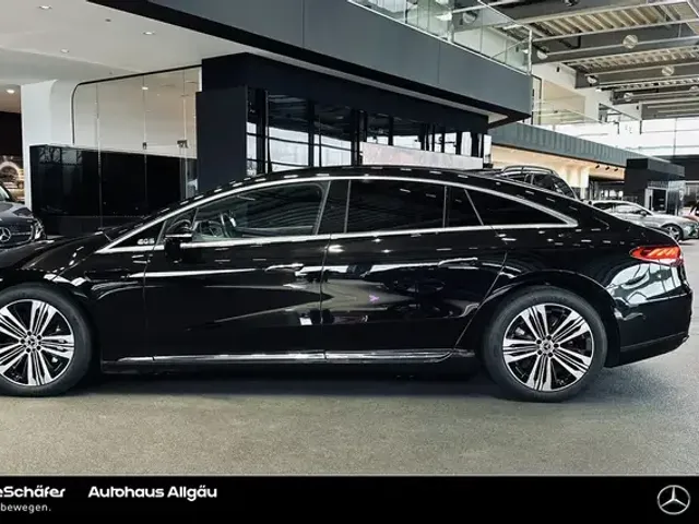 Mercedes-Benz EQS