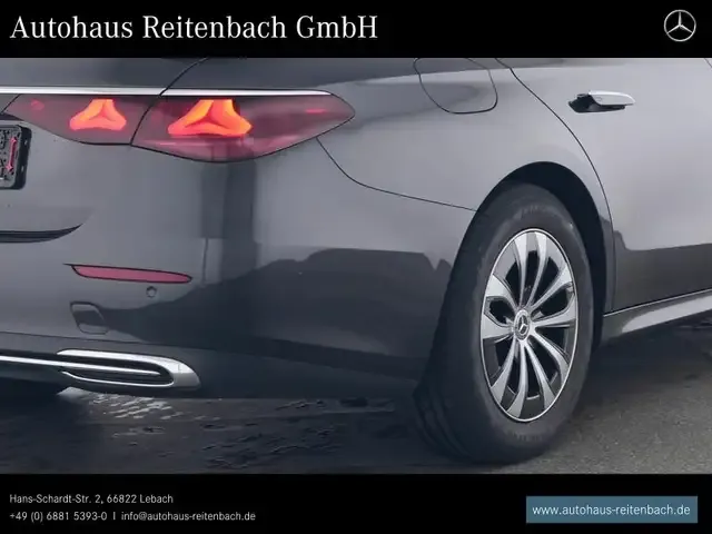 Mercedes-Benz E 220