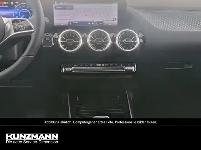 Mercedes-Benz EQA 300