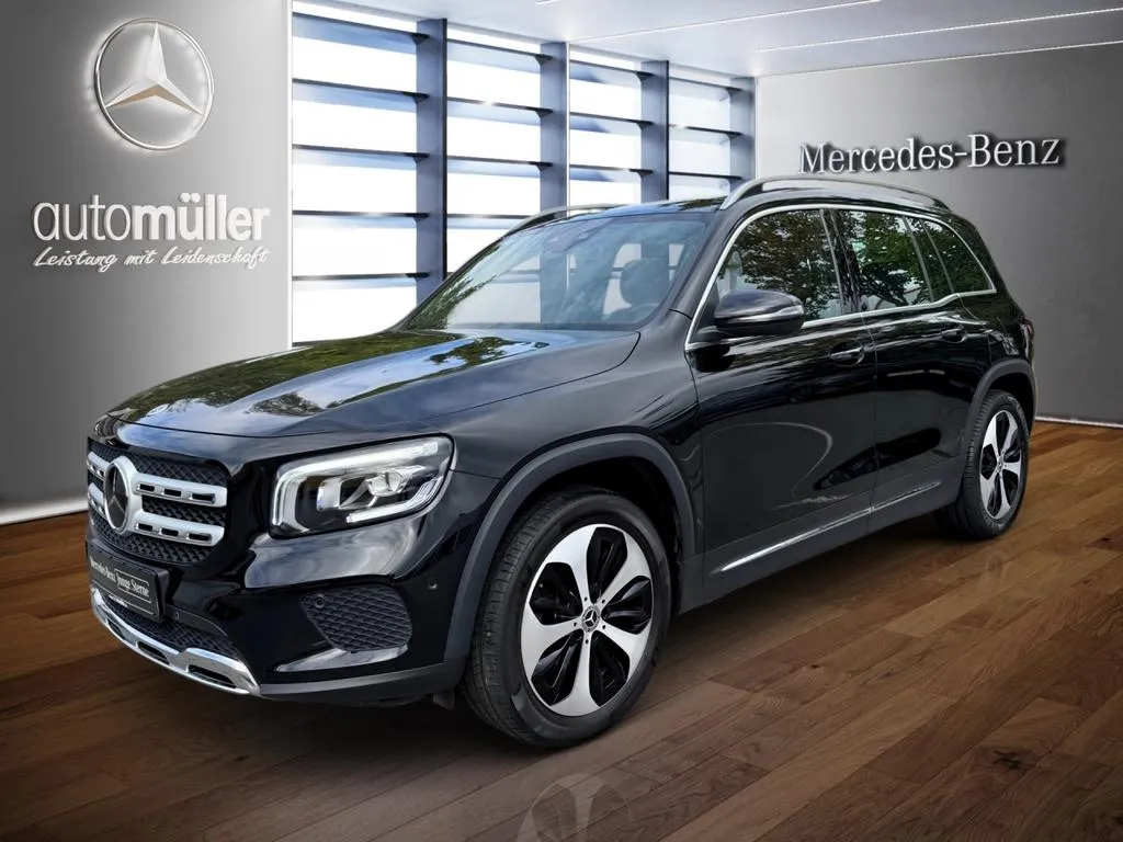 Mercedes-Benz GLB 220