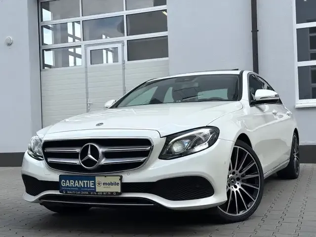 Mercedes-Benz E 300
