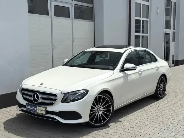 Mercedes-Benz E 300