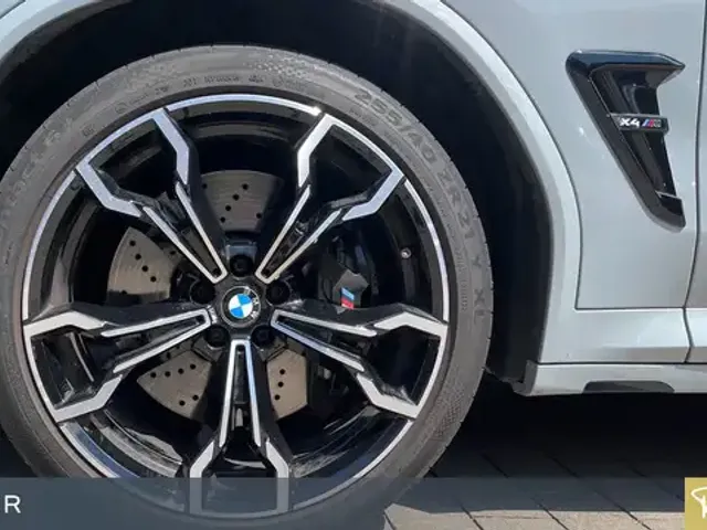 BMW X4 M